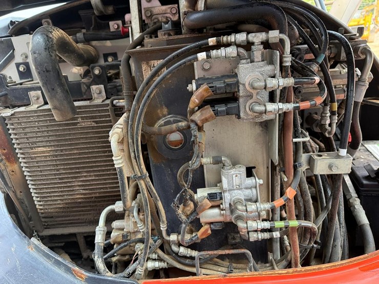 kubota-kx057-4-image-13