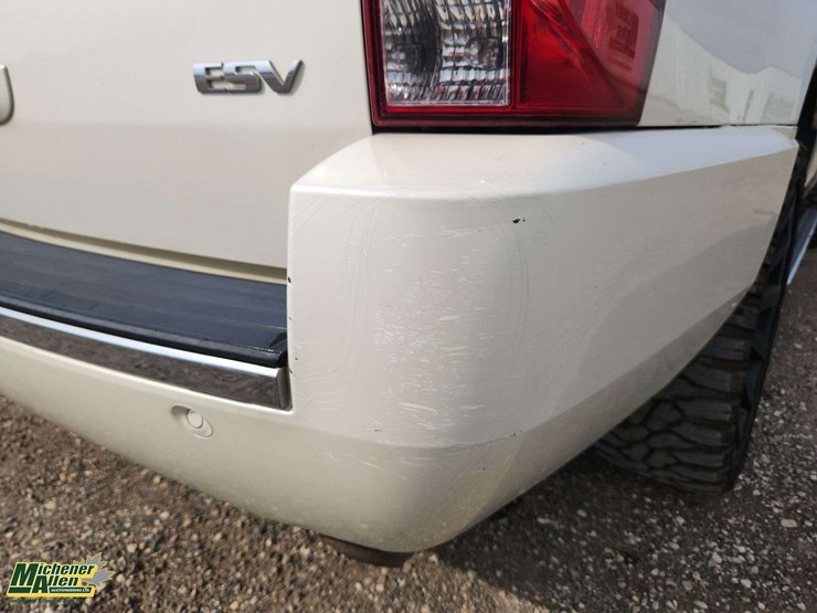cadillac-escalade-esv-image-63