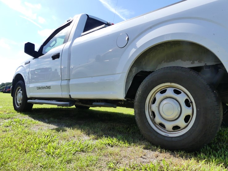 2016-ford-f150-xl-image-5