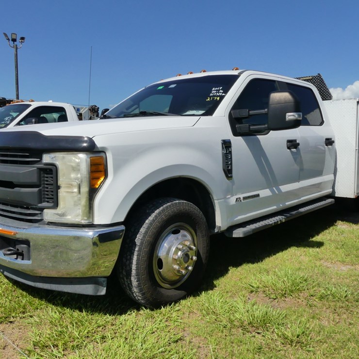 2017 FORD F350 XL
