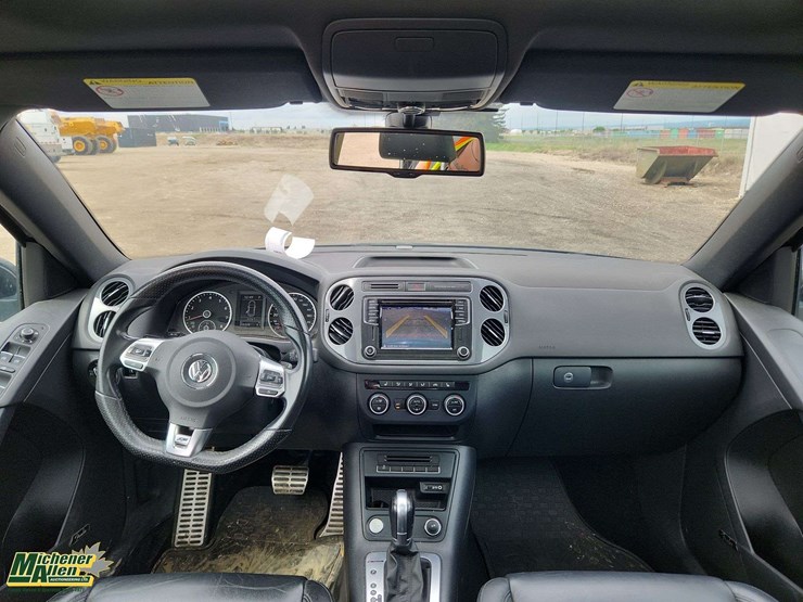 2016-volkswagen-tiguan-image-21