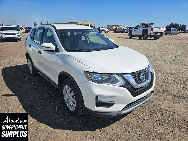 2017-nissan-rogue-image-2