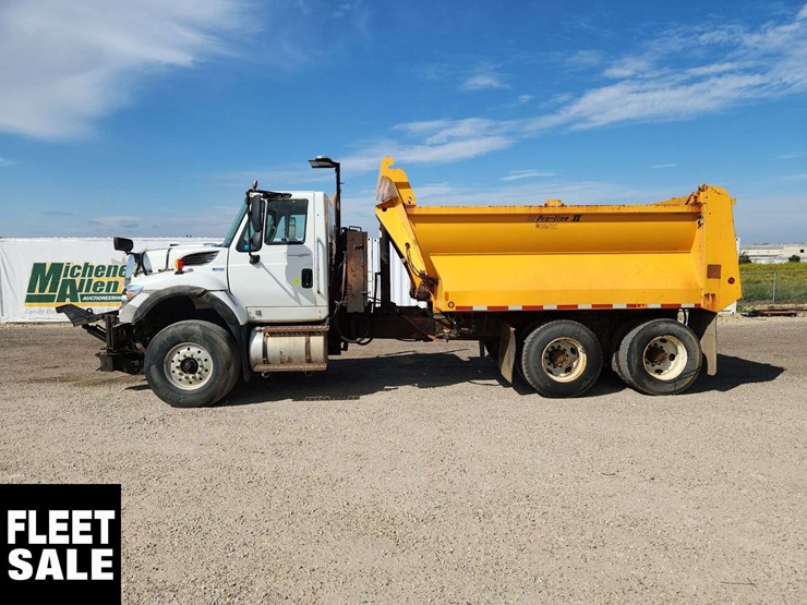 international-workstar-7500-image-19