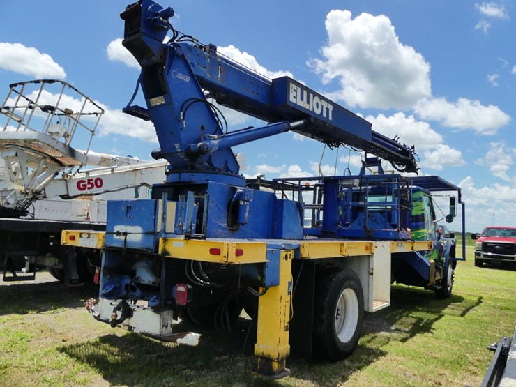 2001-international-4700-image-3