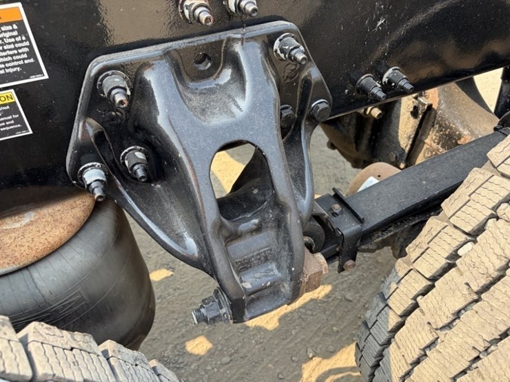 2020-peterbilt-579-image-20