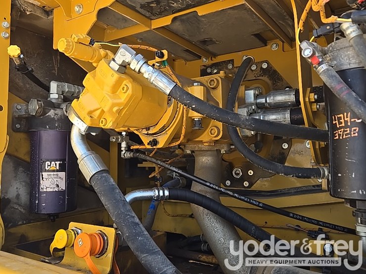 2019-caterpillar-336-image-41