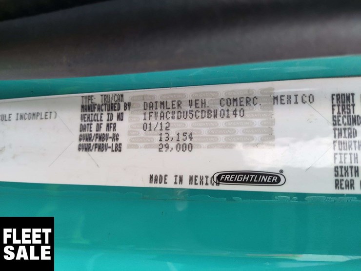 2012-freightliner-m2-106-image-6