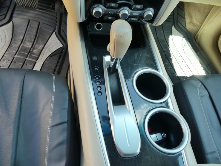 2014-nissan-pathfinder-image-17