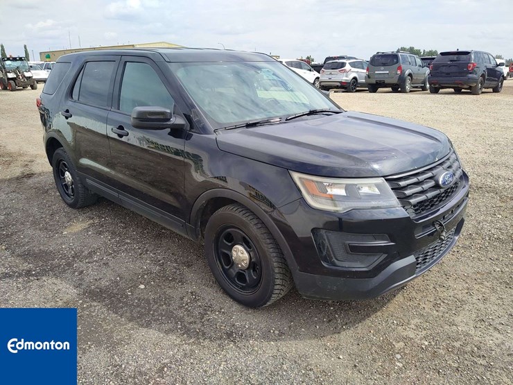 2018-ford-explorer-image-2