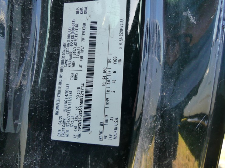 2021-ford-f350-xl-image-18