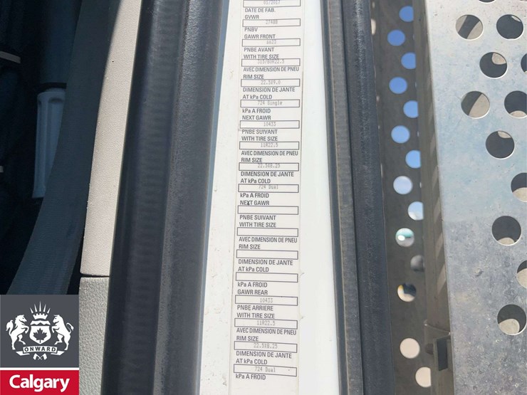 2018-kenworth-t880-image-28