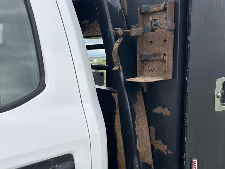 2019-ford-f350-xl-image-11