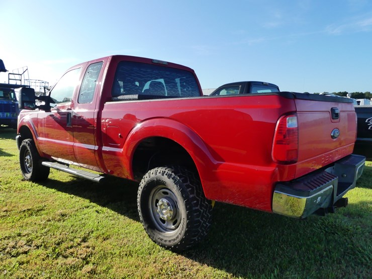2016-ford-f250-xl-image-4