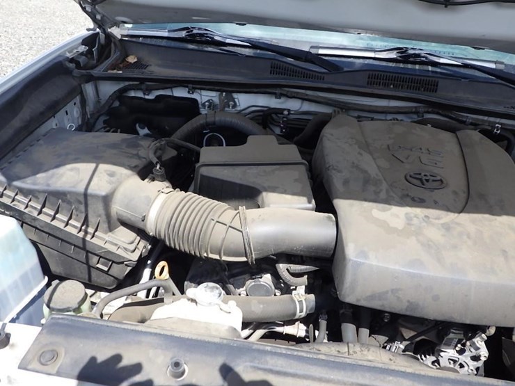 2017-toyota-tacoma-image-17