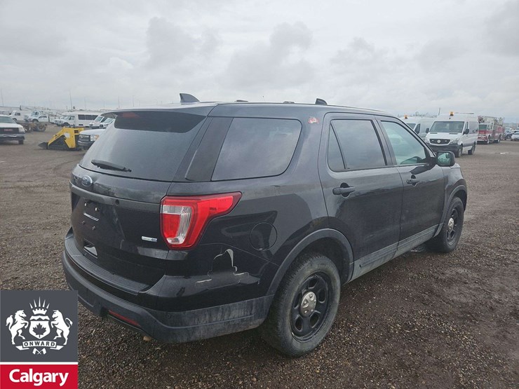 2019-ford-explorer-image-3