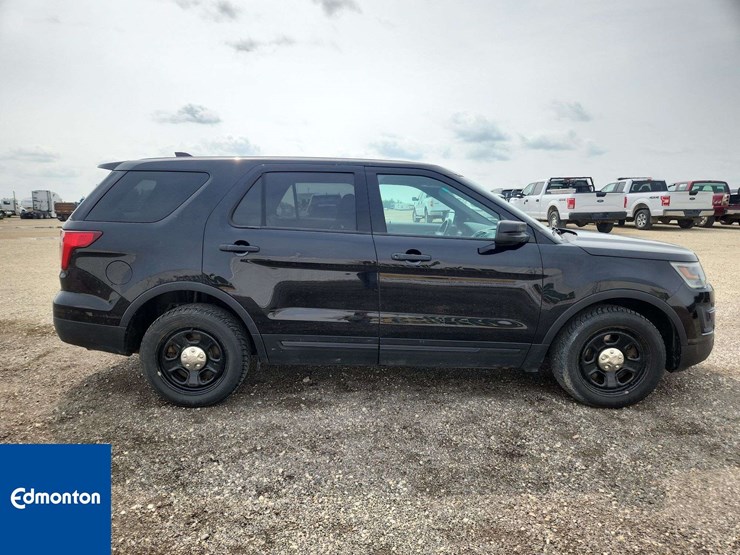 2016-ford-explorer-image-7