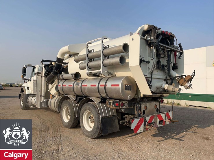 international-workstar-7500-image-3