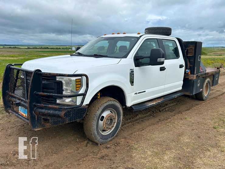 2019-ford-f350-xl-image-1