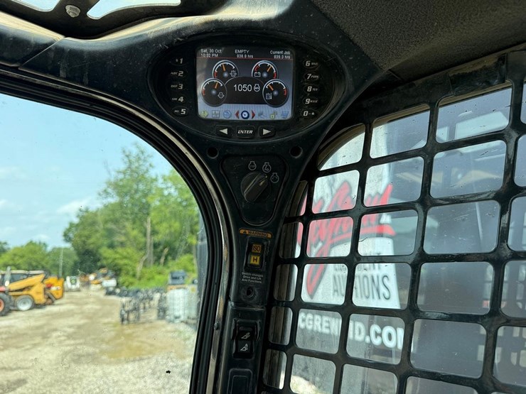 2021-bobcat-t770-image-23