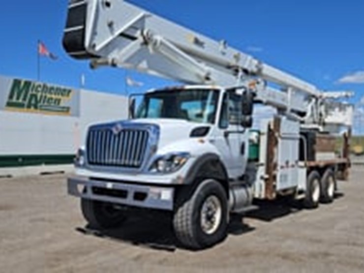 international-workstar-7500-image-5