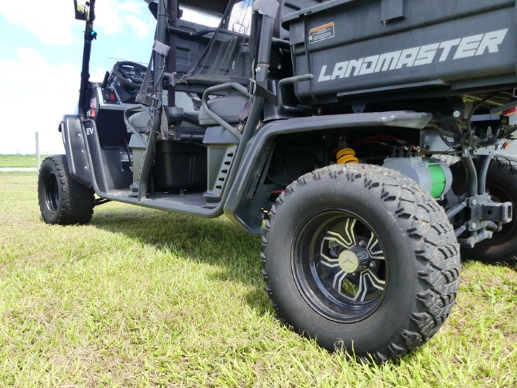 2023-landmaster-ev-image-5