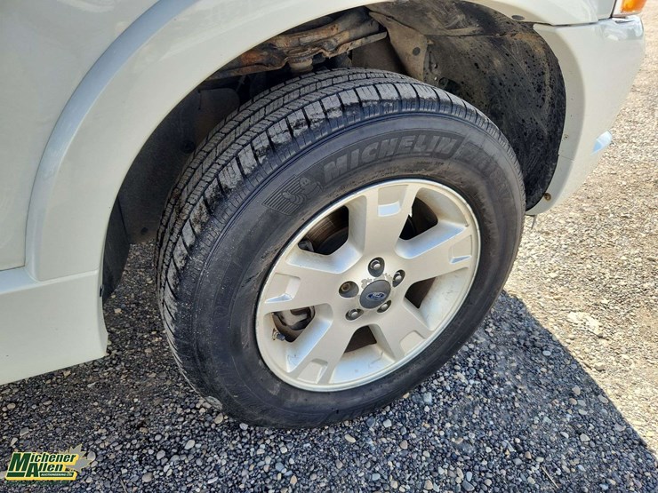 ford-explorer-image-23