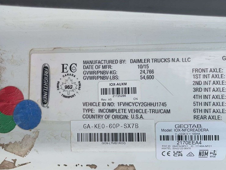 2016-freightliner-m2-106-image-26