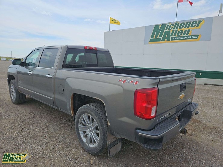 2017-chevrolet-silverado-1500-image-4