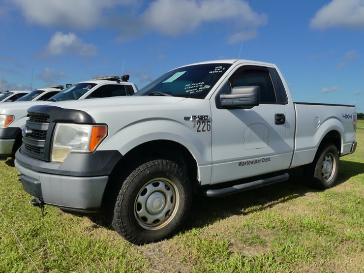 2013-ford-f150-xl-image-1