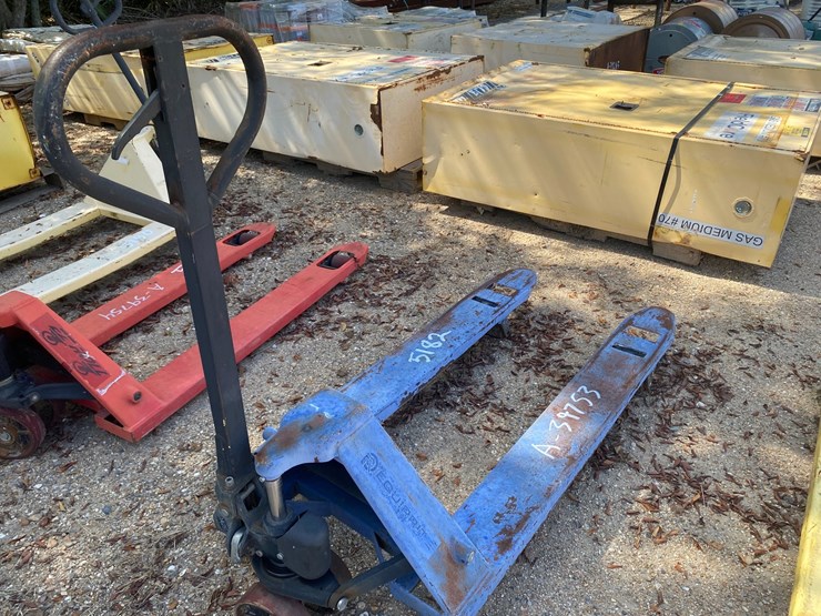 #5182-•-pallet-jack-image-2
