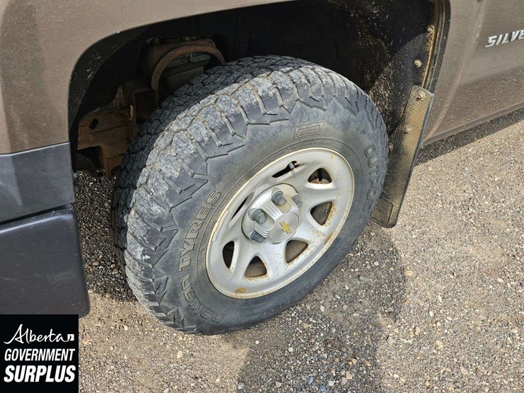 2015-chevrolet-silverado-1500-image-16