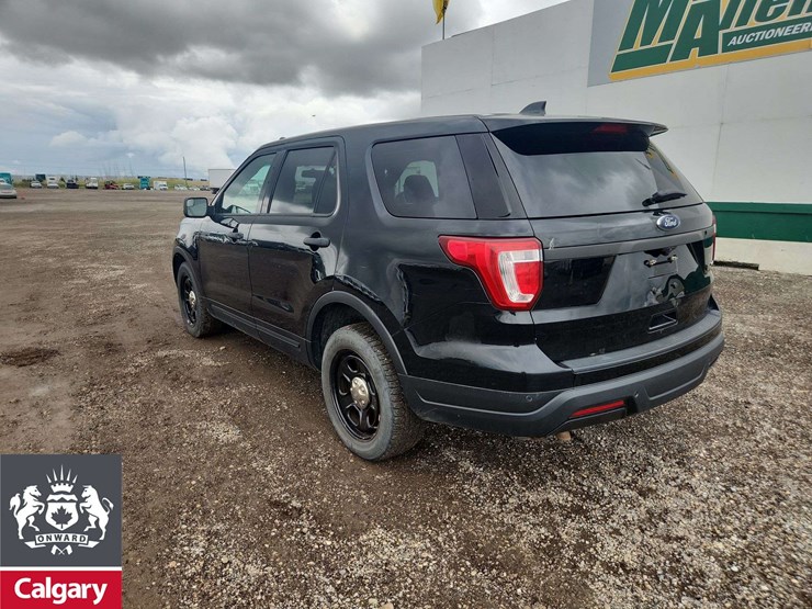 2018-ford-explorer-image-3