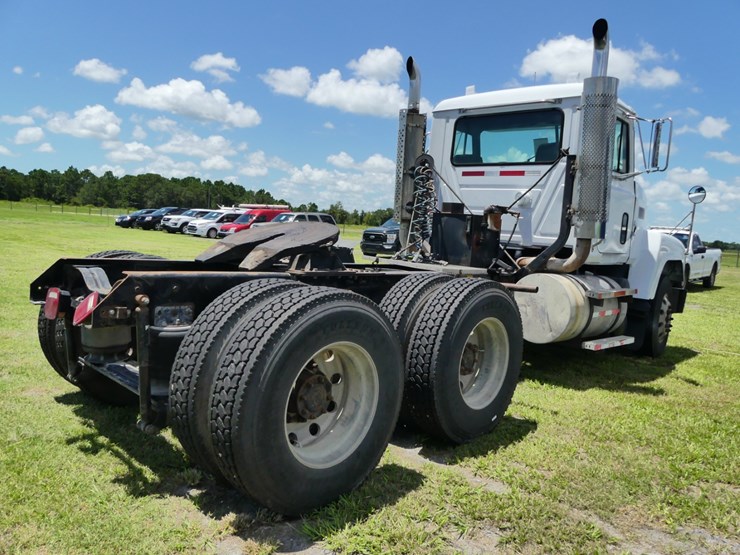 1999-mack-ch613-image-3