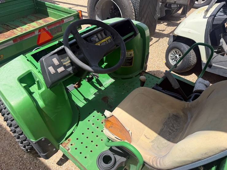 john-deere-gator-image-6