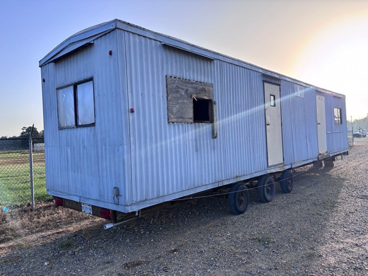 #1343-•-40ft-office-trailer-image-3