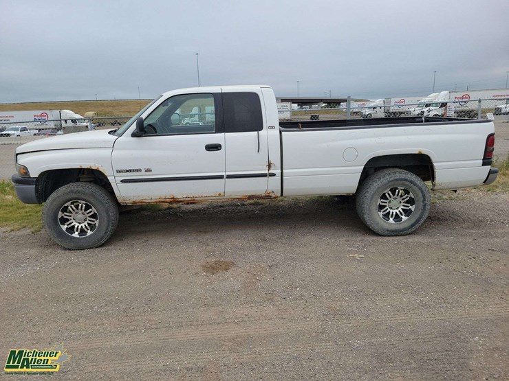 2001-dodge-ram-1500-image-3