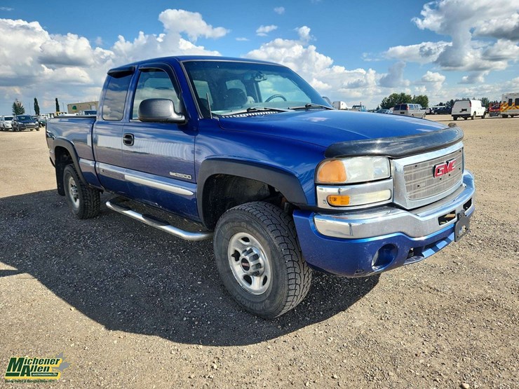 2003-gmc-sierra-2500-image-28