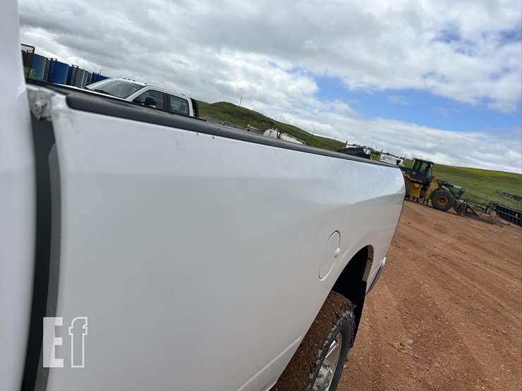 2018-ram-2500-tradesman-image-12