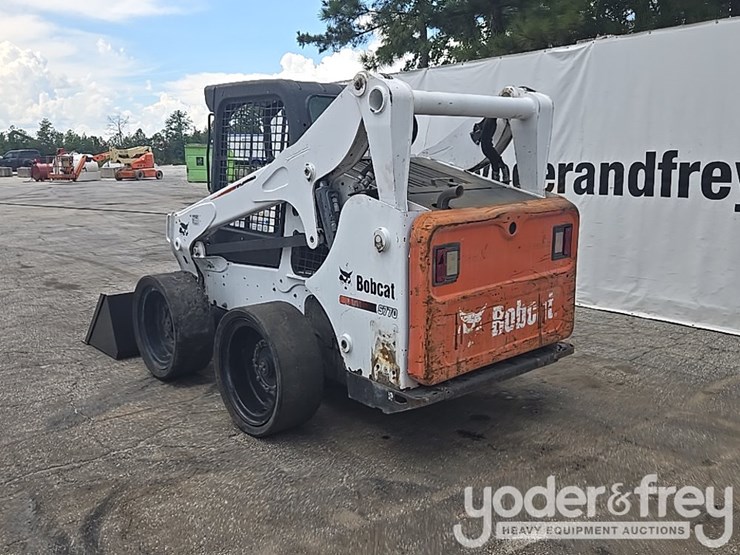2015-bobcat-s770-image-3