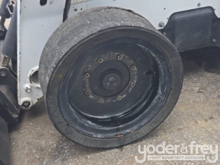 2015-bobcat-s770-image-9