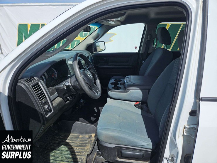 2019-ram-1500-classic-image-7