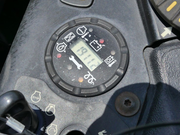 2024-john-deere-994r-image-11