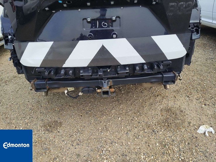 2020-ford-explorer-image-33