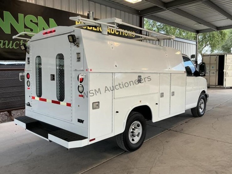 2013-chevrolet-express-3500-image-7