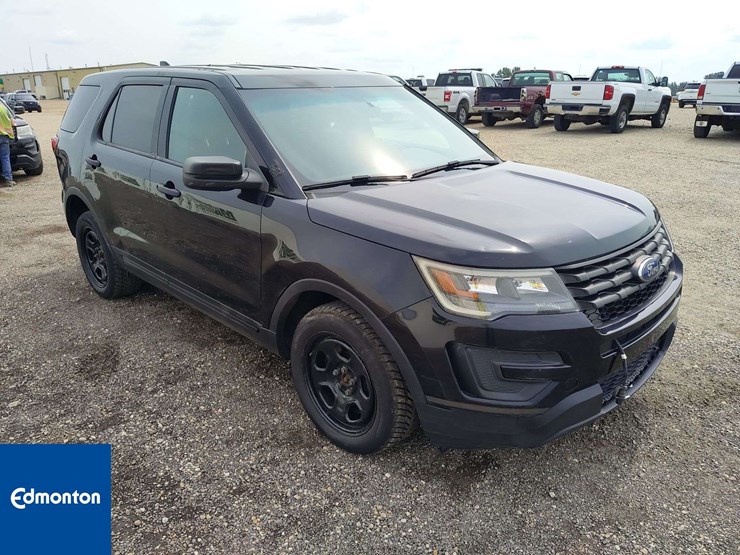 2017-ford-explorer-image-2