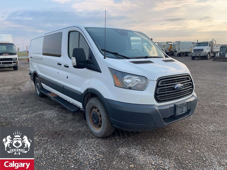 2017-ford-transit-image-2