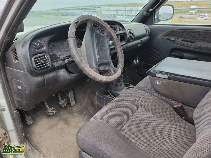2001-dodge-ram-1500-image-16