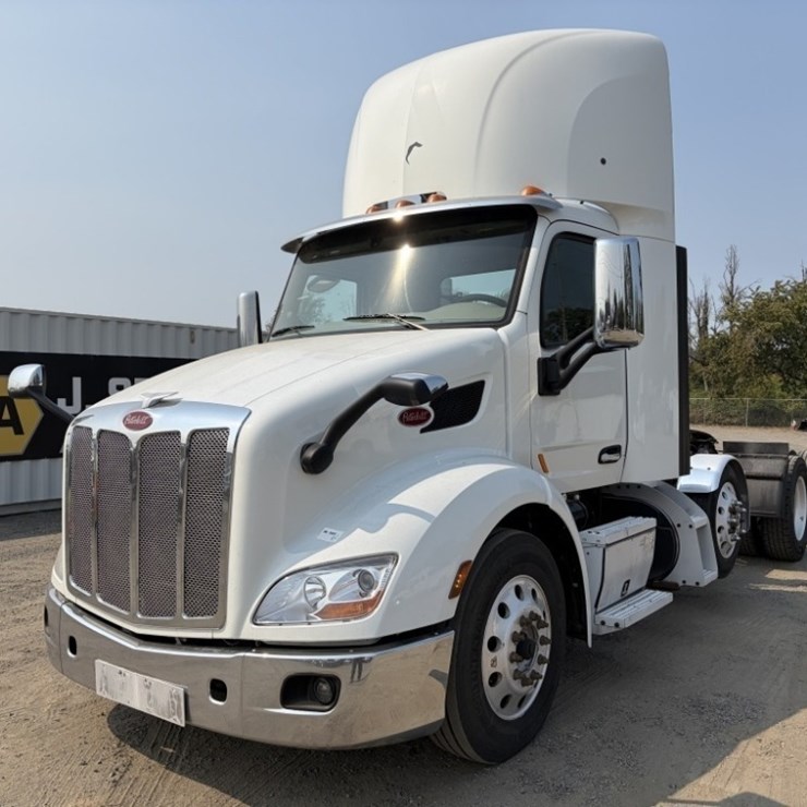 2020 PETERBILT 579