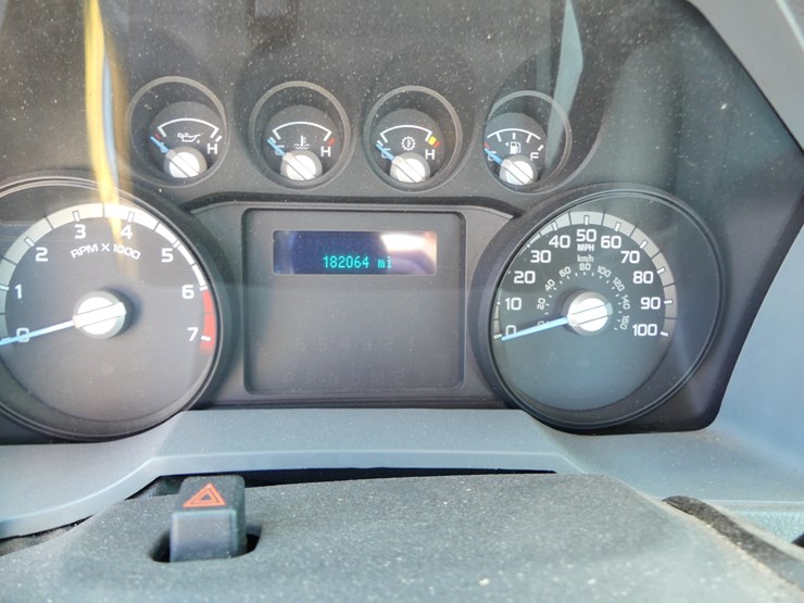 2016-ford-f250-xl-image-12