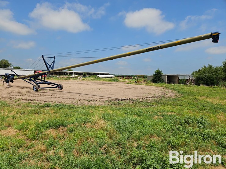 2022-harvest-international-h1084xt-torpedo-auger-w/swing-hopper-image-8